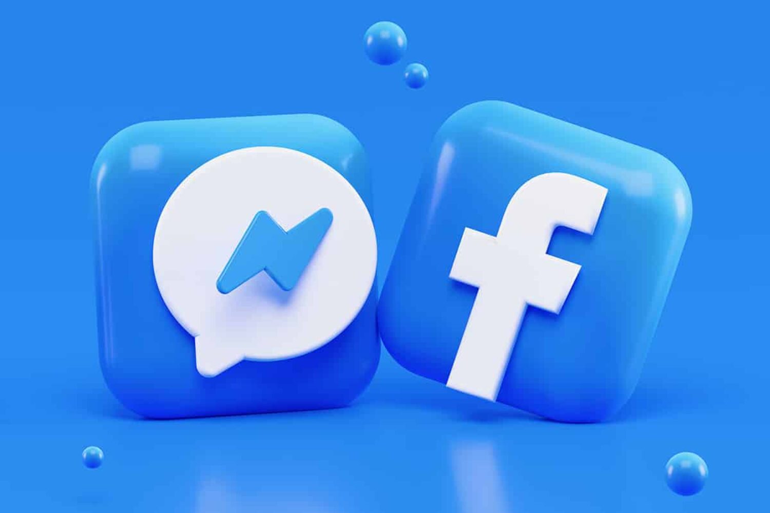 Facebook boost vs Ads Manager